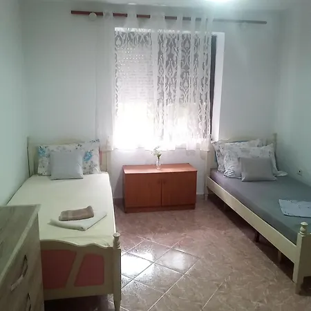 Quarto em Acomodações Particulares Ofellows - Center Tirana